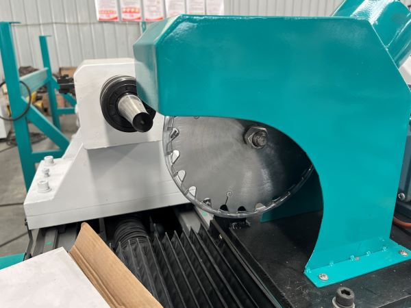 ST-1530 cnc lathe with saw 